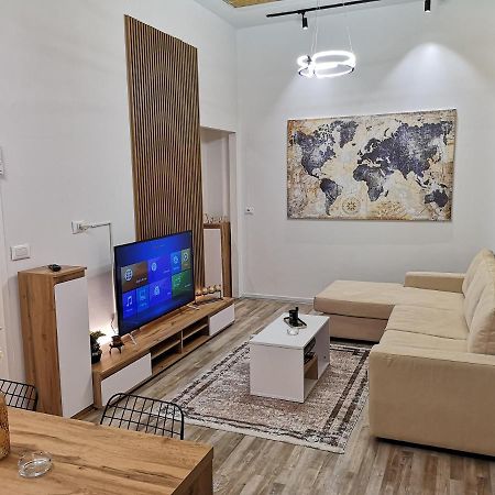 New Modern Apartment In The Center Of Tirana Eksteriør billede