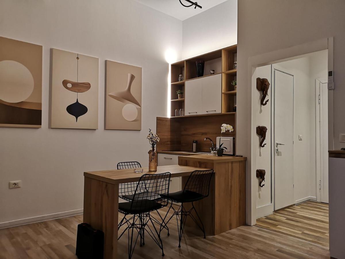 New Modern Apartment In The Center Of Tirana Eksteriør billede