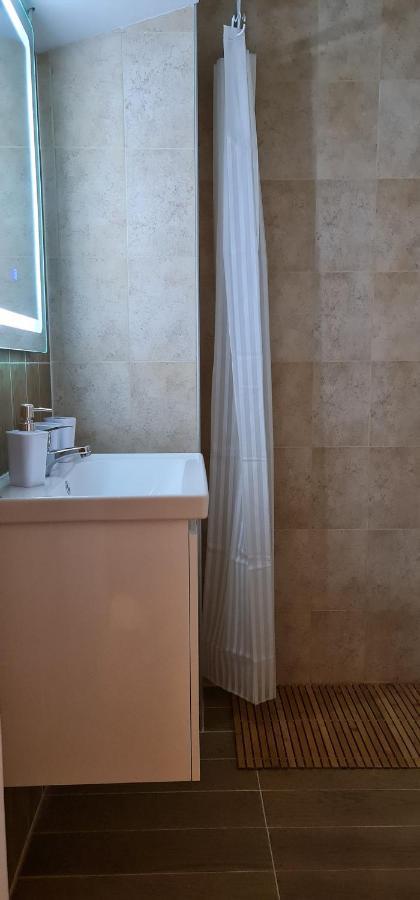 New Modern Apartment In The Center Of Tirana Eksteriør billede