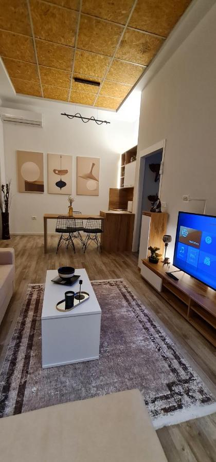 New Modern Apartment In The Center Of Tirana Eksteriør billede